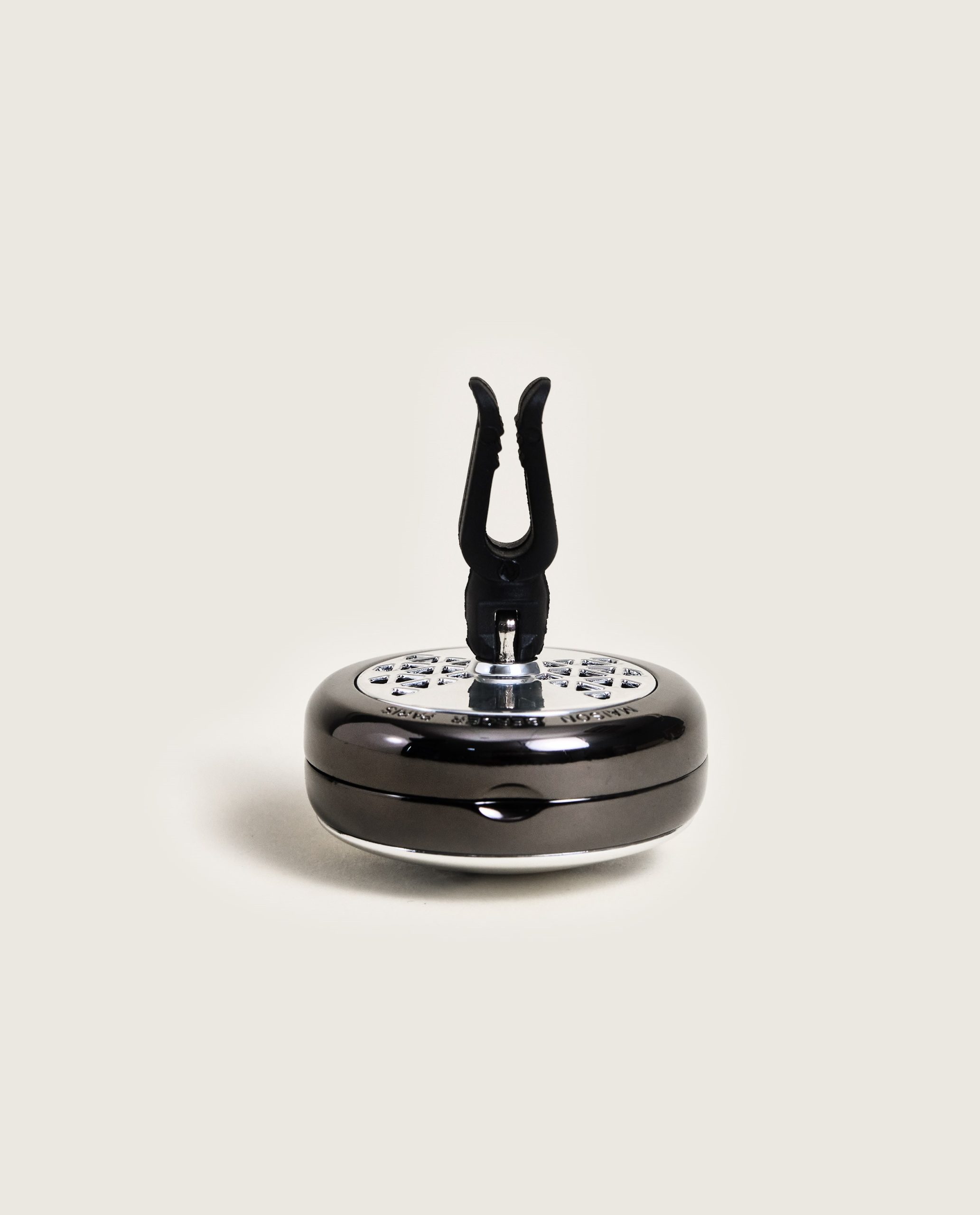 2084.jpg Evanescence + Ricarica Cuir Mystique - immagine 3