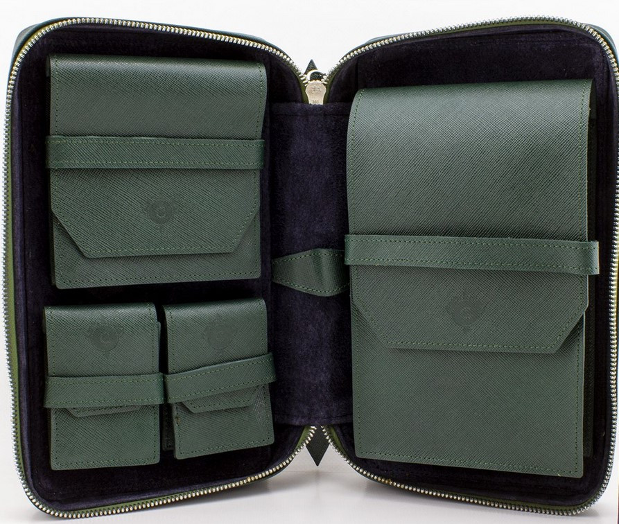 2362.jpg Cartujano Necessaire portasigari in pelle saffiano verde